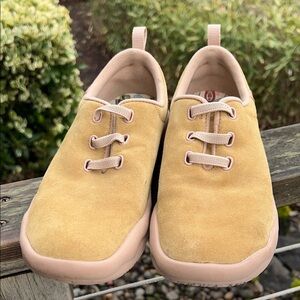 UIN Tan Women's Flats & Loafers